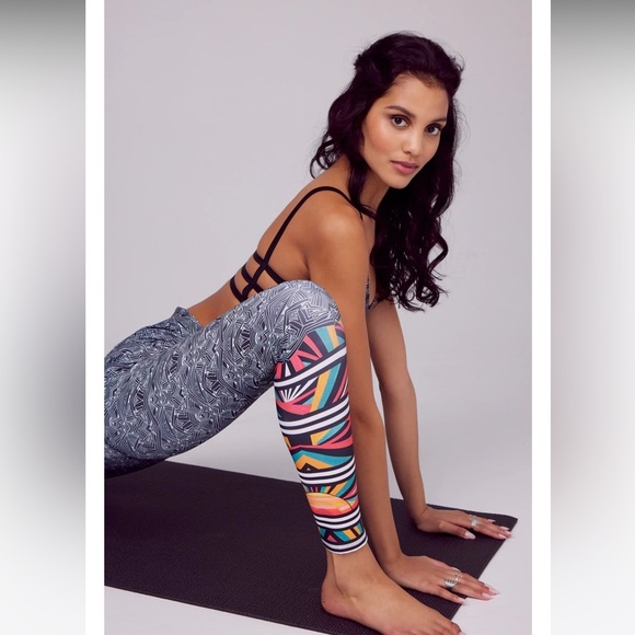 New Free People Movement Onzie Ritual Bra Leggings Set Size Small - Picture 5 of 13